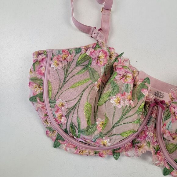 Victoria’s Secret Chalk Rose Embroidery Wicked Unlined Balconette Bra 40C XL - Picture 3 of 9